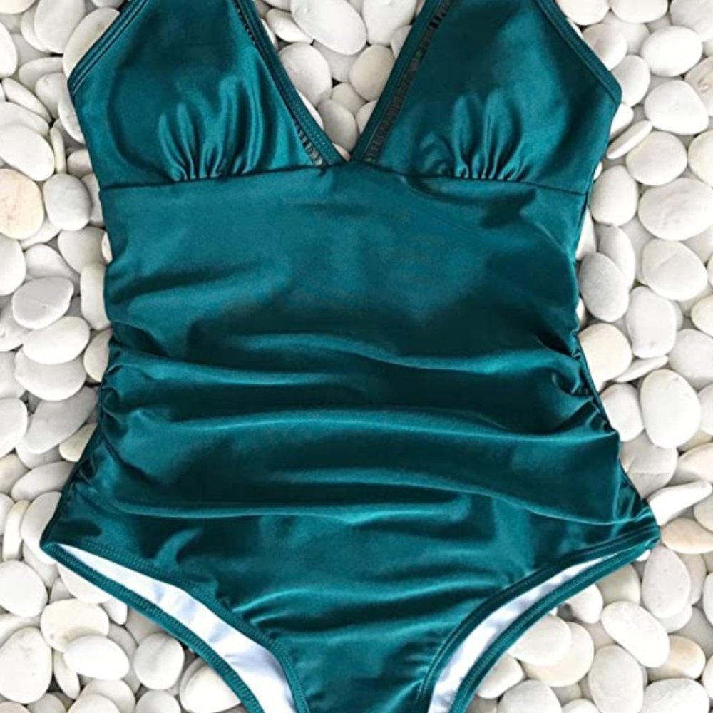 Cupshe Shirring Design V-neck Low Back One Piece